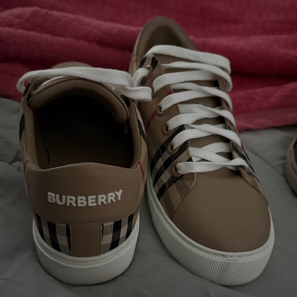 Burberry Tan Sneakers with Black Accents - Picture 2 of 4